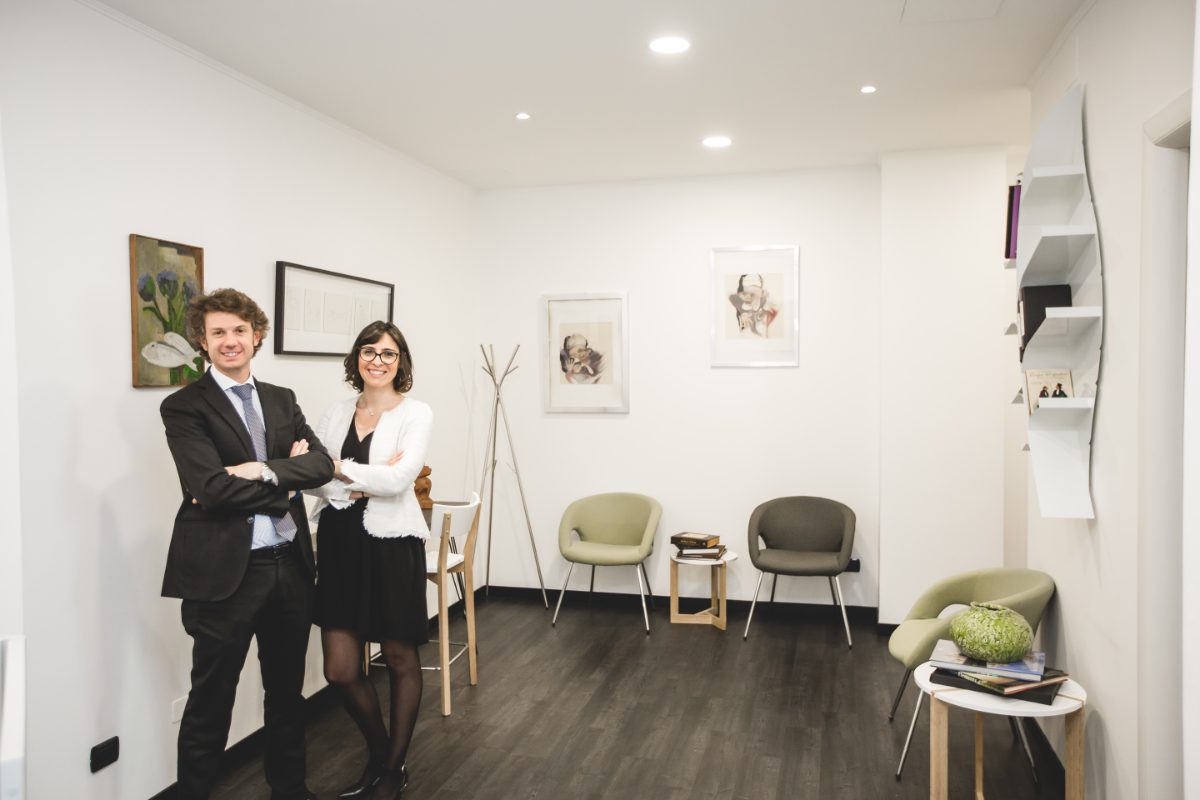 Gli avvocati dello Studio Legale Poretti-Passalacqua nella sala d’attesa dello studio